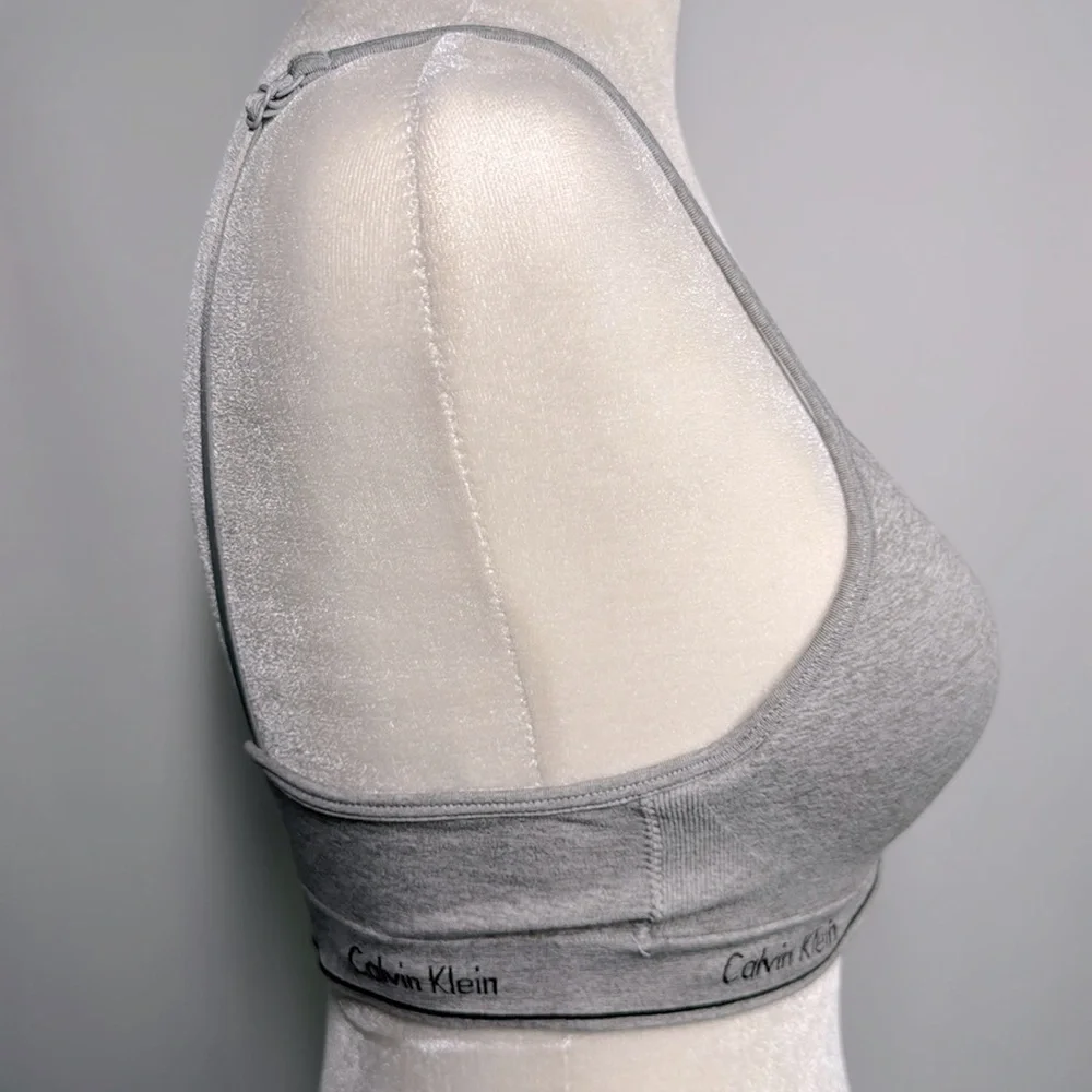 ❤️3/$30 Calvin Klein Gray Bra with Adjustable Straps - Picture 3 of 7